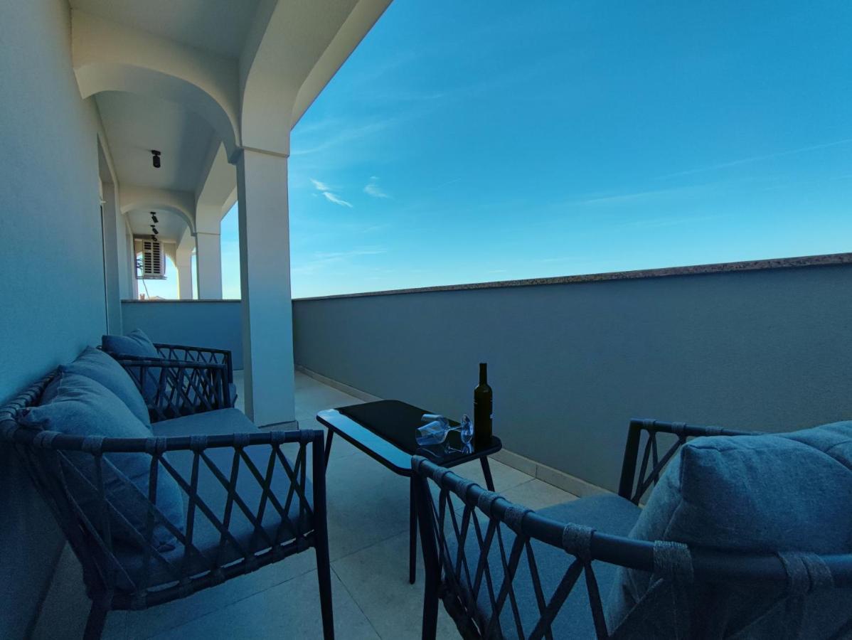 Dali II Apartment โนวาลยา ภายนอก รูปภาพ