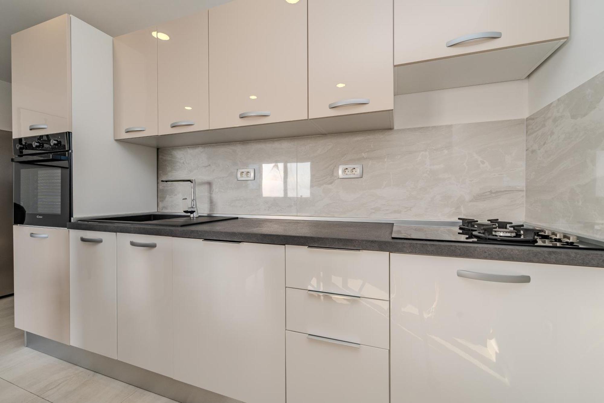 Dali II Apartment โนวาลยา ภายนอก รูปภาพ