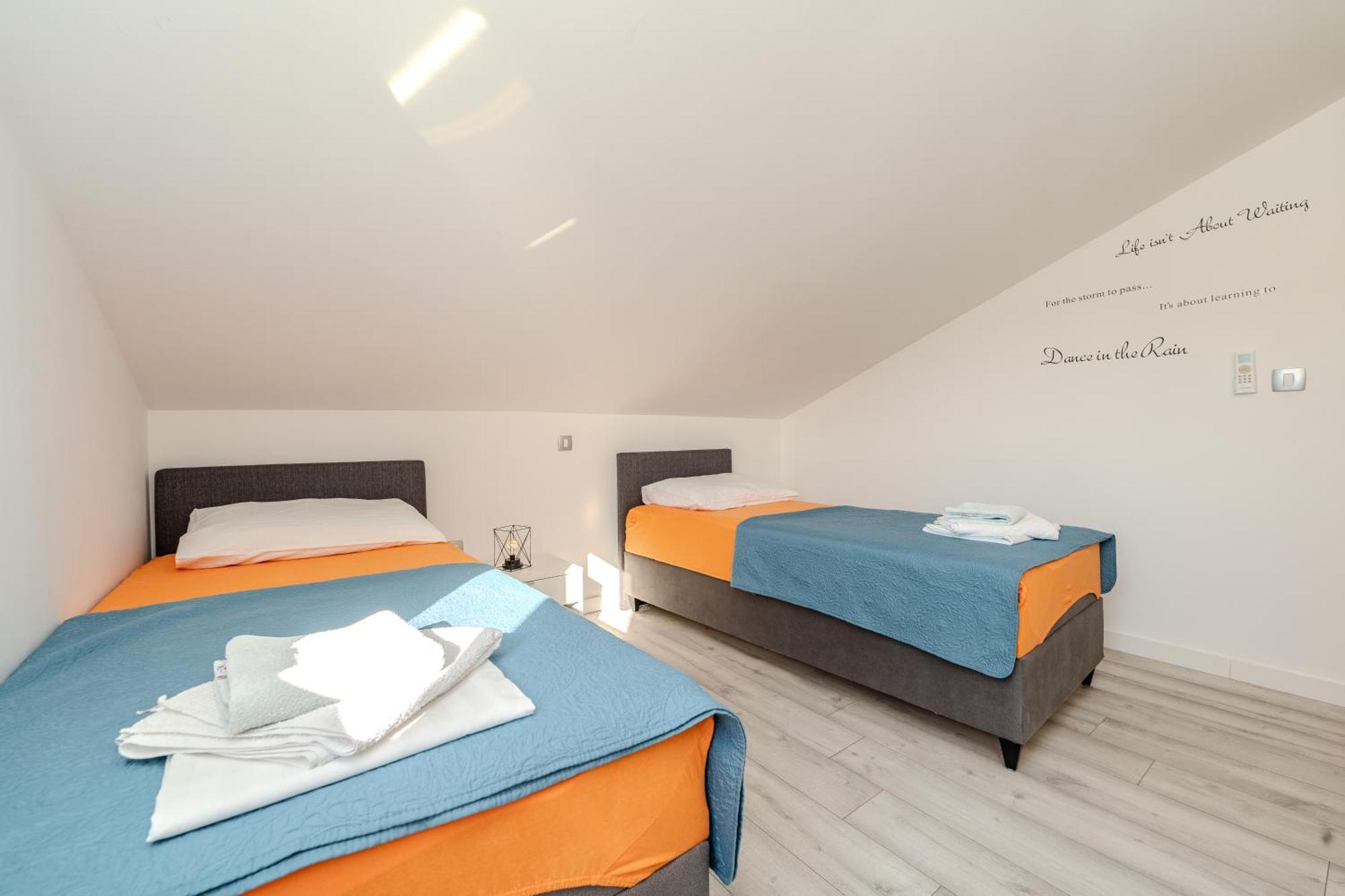 Dali II Apartment โนวาลยา ภายนอก รูปภาพ