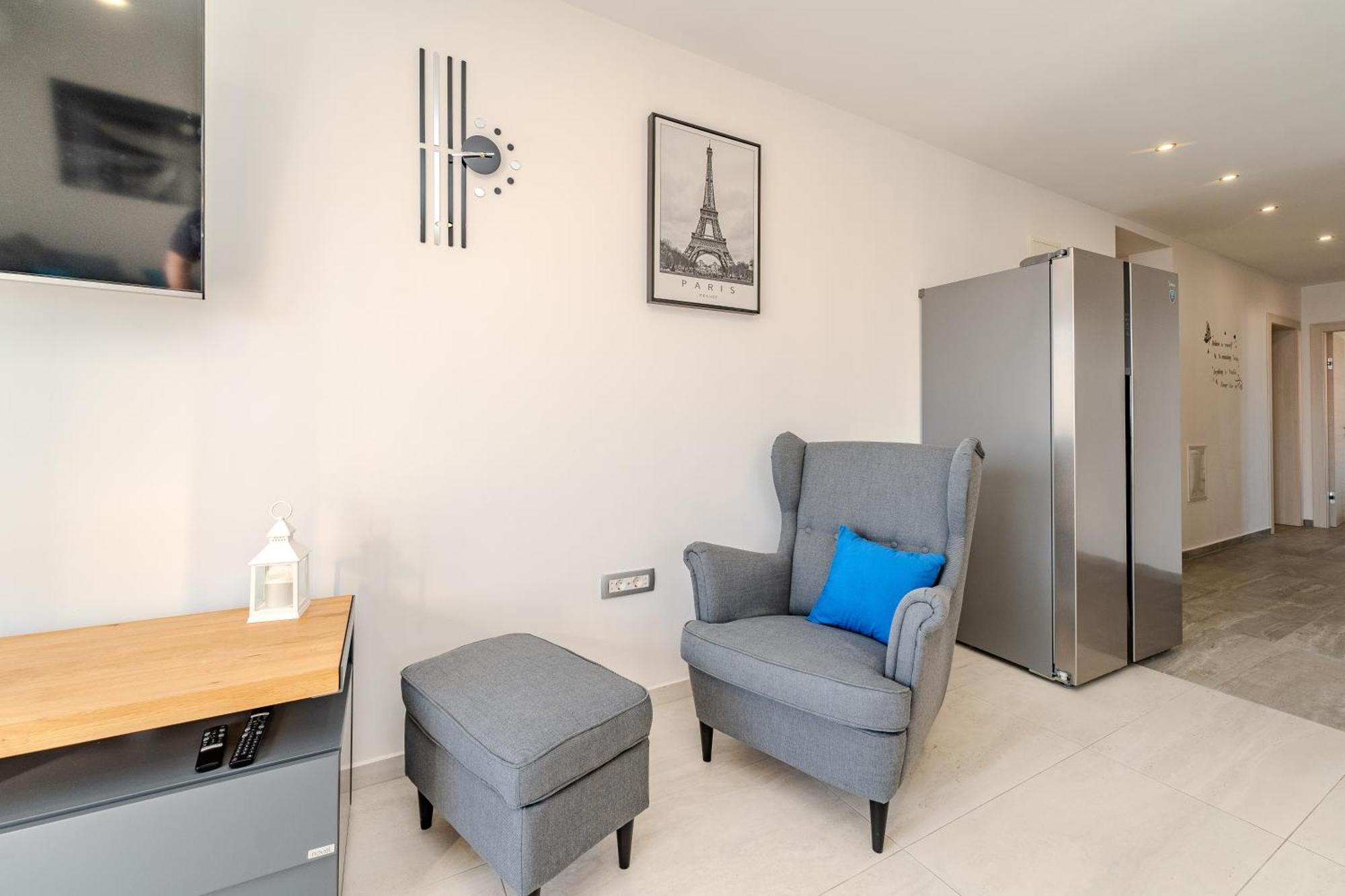 Dali II Apartment โนวาลยา ภายนอก รูปภาพ