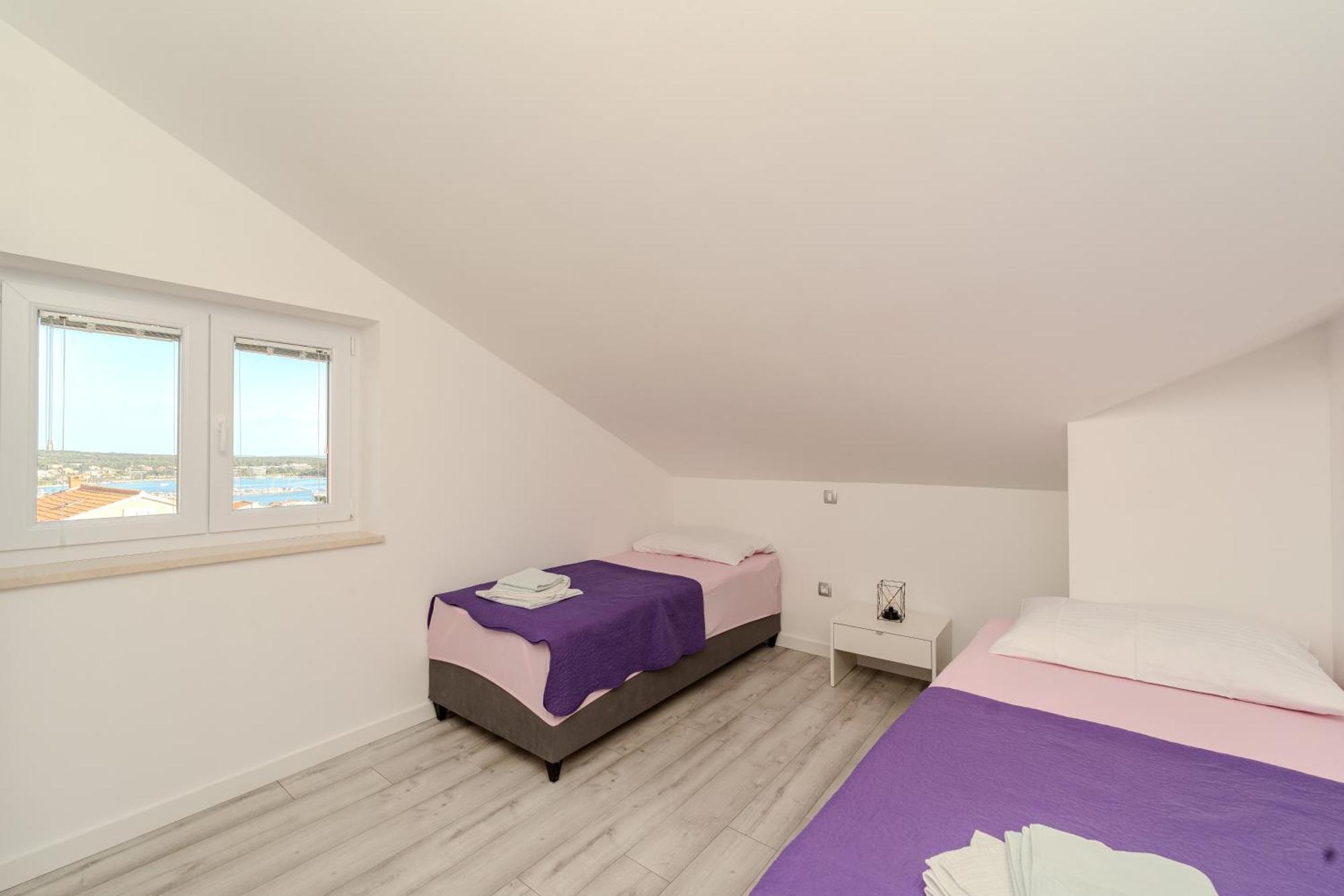 Dali II Apartment โนวาลยา ภายนอก รูปภาพ