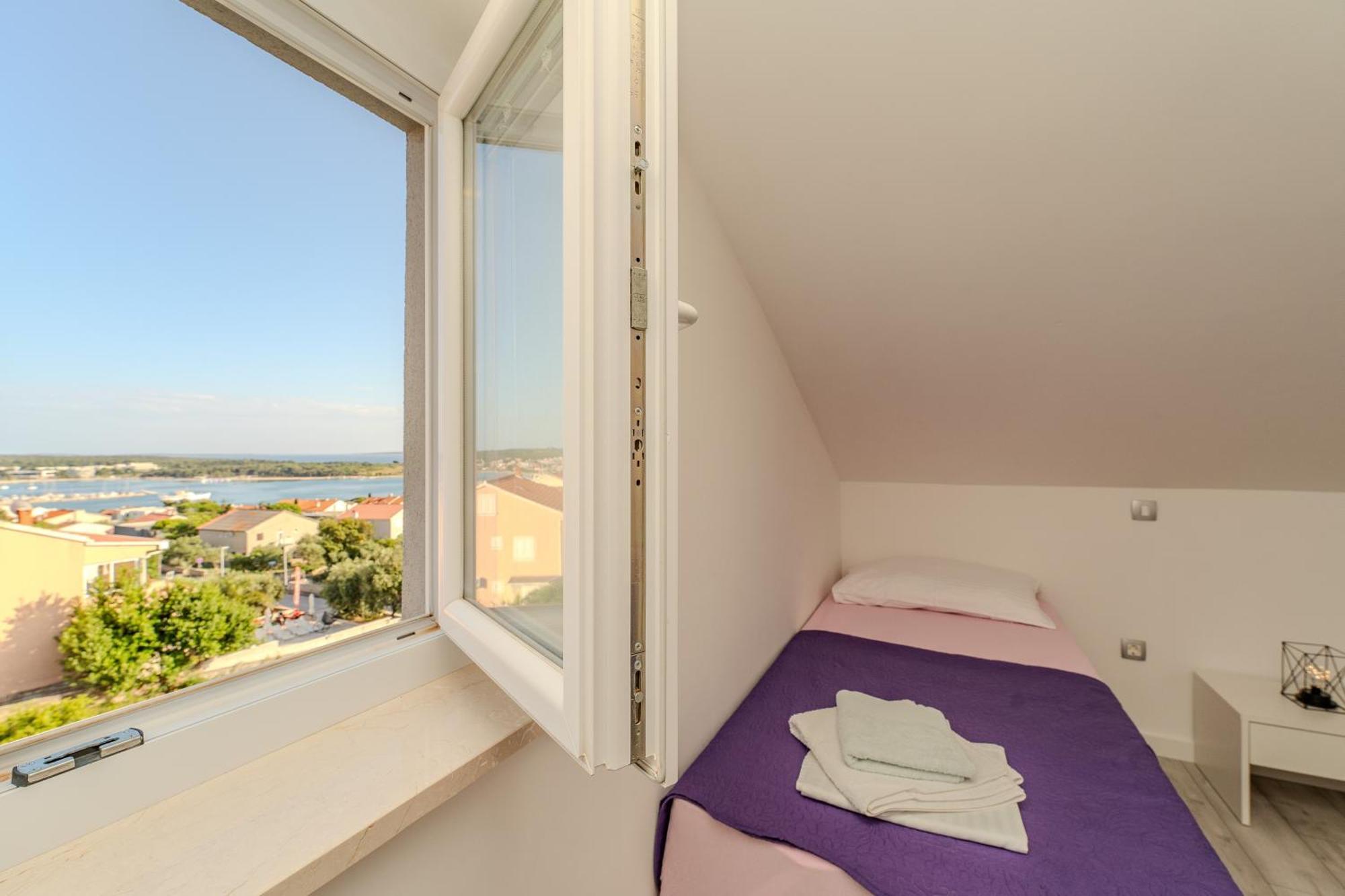 Dali II Apartment โนวาลยา ภายนอก รูปภาพ