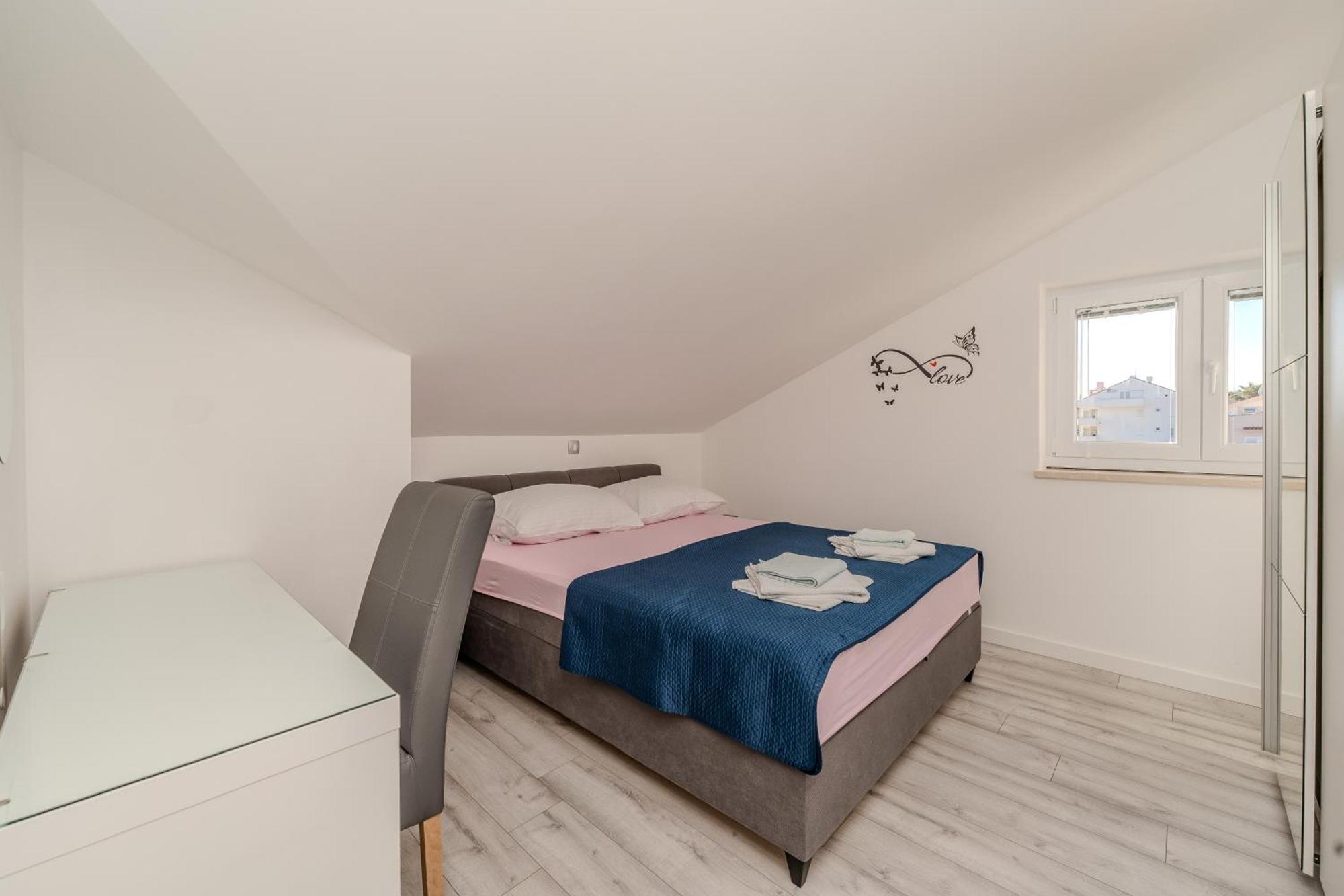 Dali II Apartment โนวาลยา ภายนอก รูปภาพ