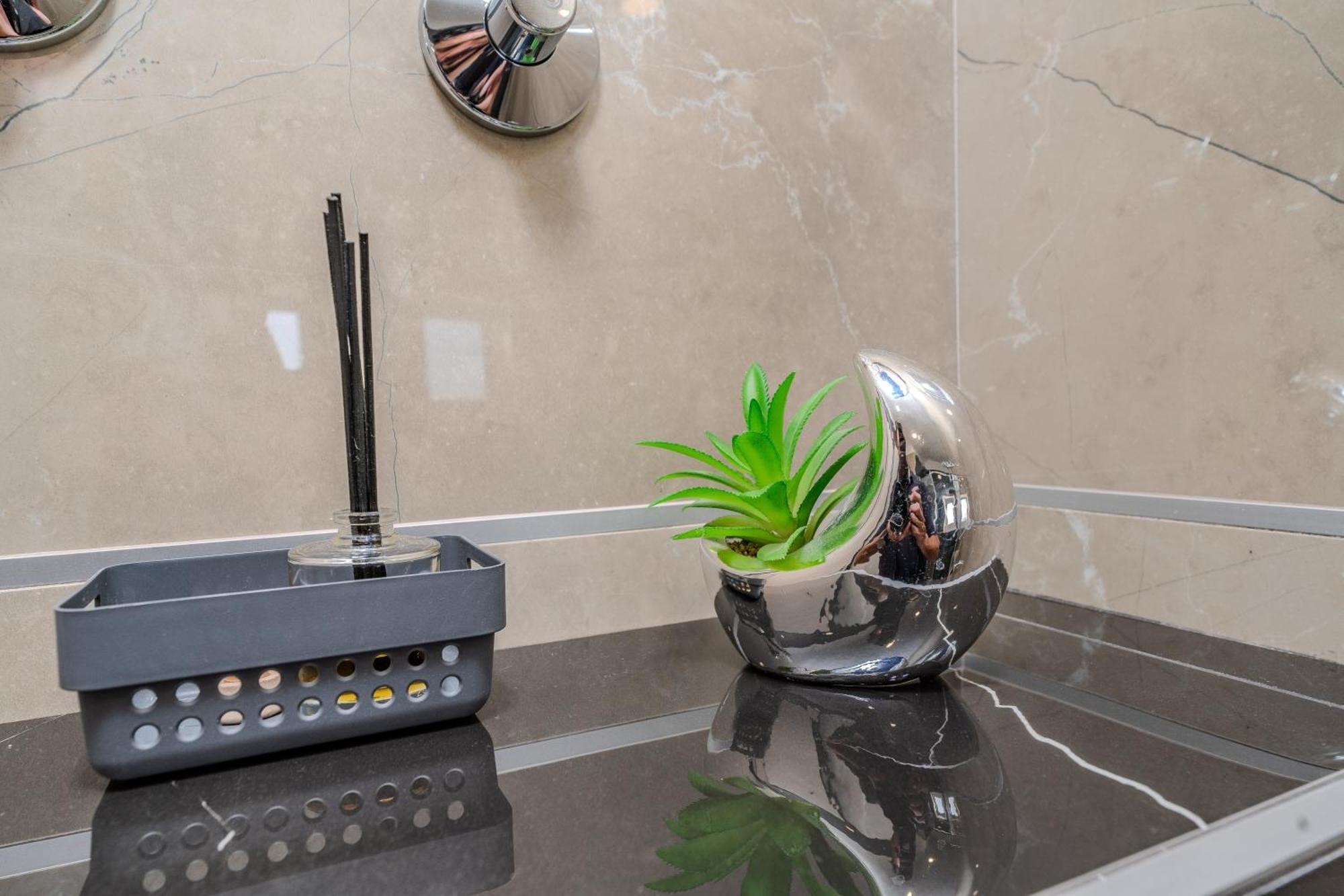 Dali II Apartment โนวาลยา ภายนอก รูปภาพ