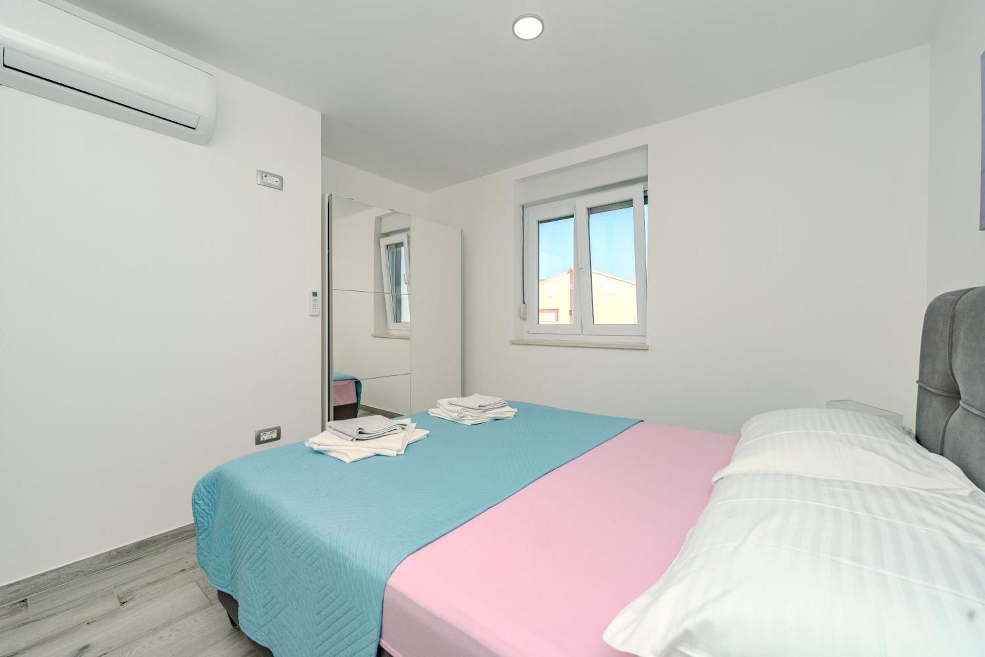 Dali II Apartment โนวาลยา ภายนอก รูปภาพ