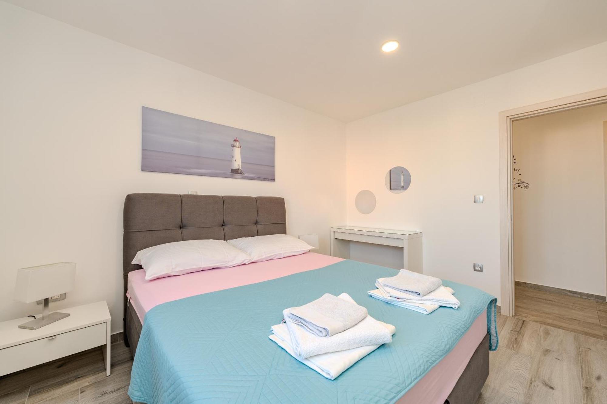 Dali II Apartment โนวาลยา ภายนอก รูปภาพ